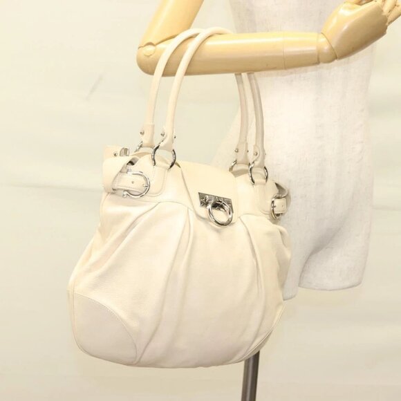 Salvatore Ferragamo Gancini Hand Bag Leather Ivory Silver Auth 132891 - Picture 15 of 16